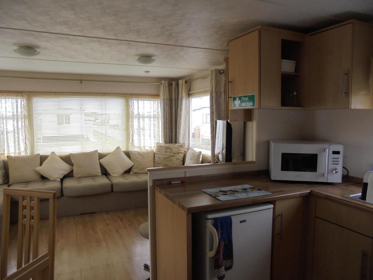 6 Berth On Golden Anchor Apartment Chapel Saint Leonards Bagian luar foto