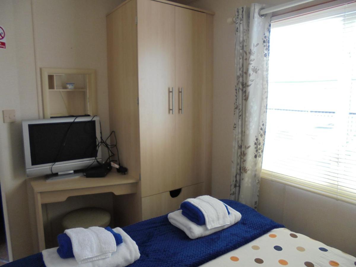 6 Berth On Golden Anchor Apartment Chapel Saint Leonards Bagian luar foto