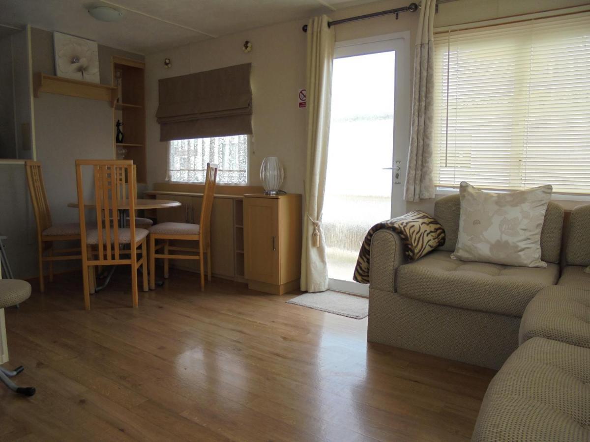 6 Berth On Golden Anchor Apartment Chapel Saint Leonards Bagian luar foto