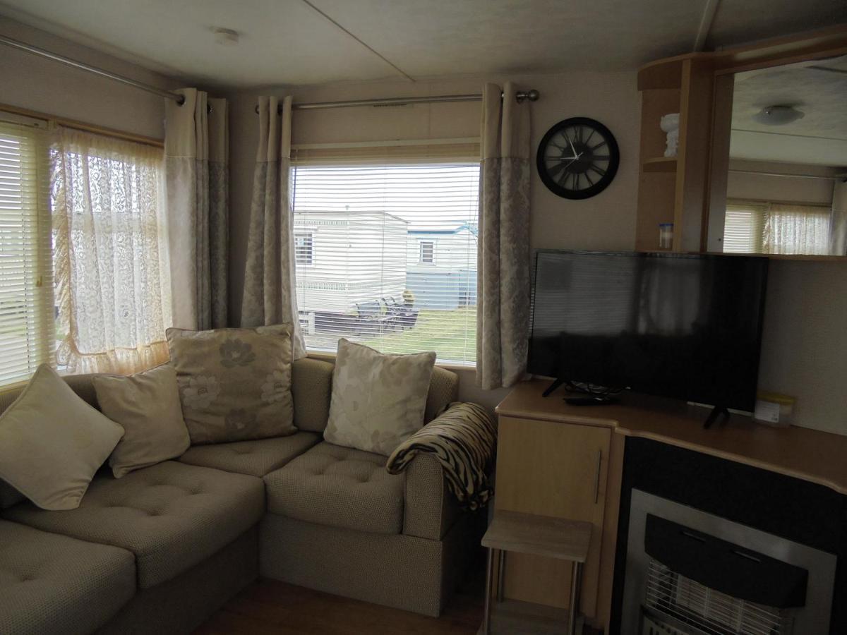 6 Berth On Golden Anchor Apartment Chapel Saint Leonards Bagian luar foto